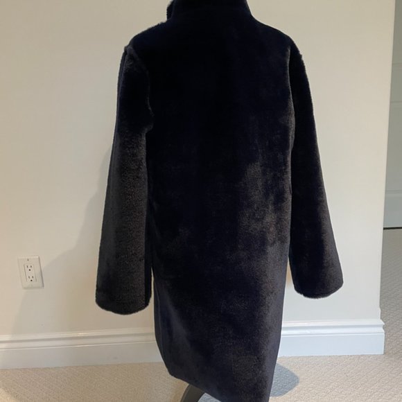 Luxurious Velvet by Graham and Spencer Faux Fur Coat - Reversible - Picture 4 of 10